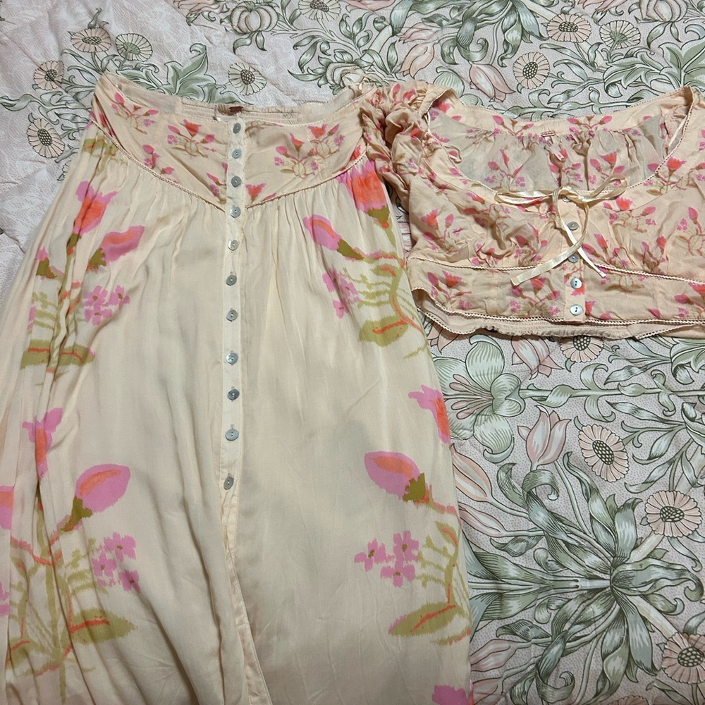 Free People two-piece easy to love floral skirt set Large (L)